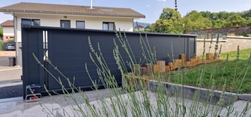 portail coulissant électrique Help one Tec avec ARES 1000 de chez BFT